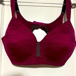 Maidenform Raspberry bra Size 40D